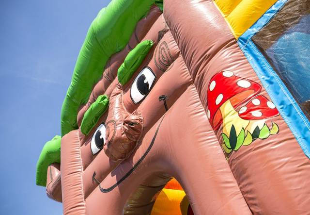 bMesevilag-Funny-Legvar12