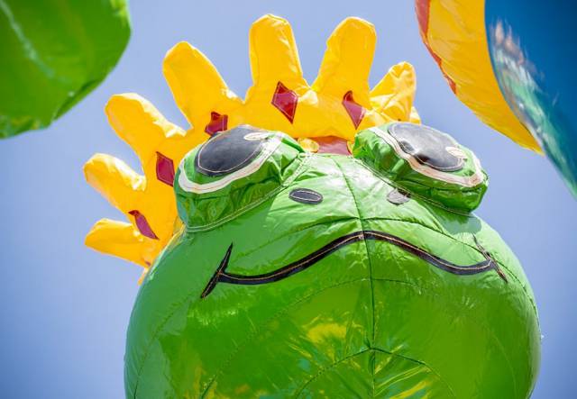 bMesevilag-Funny-Legvar5