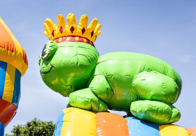 bMesevilag-Funny-Legvar6